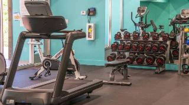 Desportos y Entretenimento