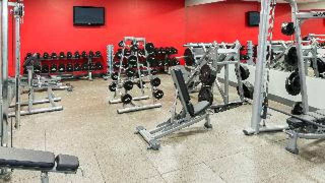 Desportos y Entretenimento