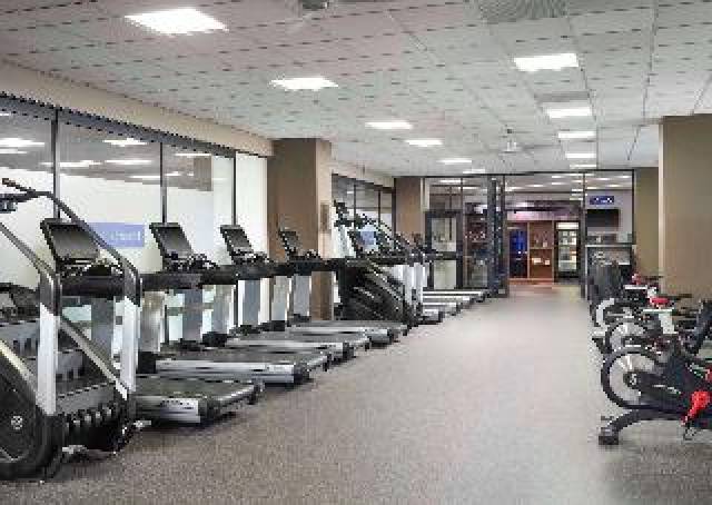 Desportos y Entretenimento