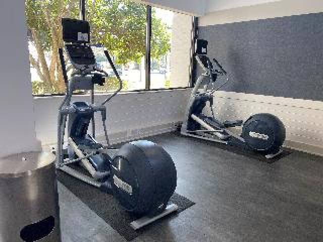 Desportos y Entretenimento