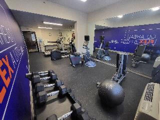 Desportos y Entretenimento