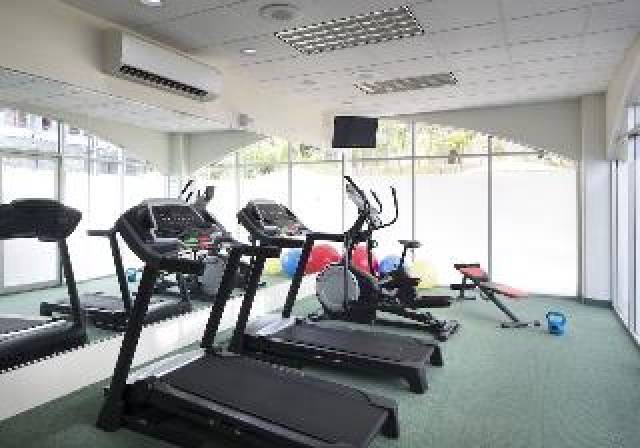 Desportos y Entretenimento