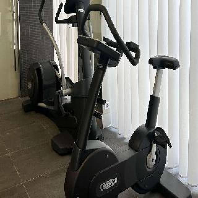 Desportos y Entretenimento