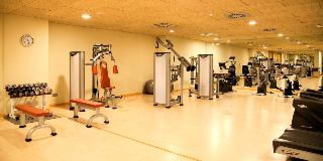 Desportos y Entretenimento