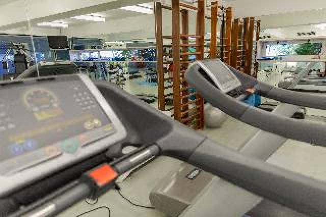 Desportos y Entretenimento