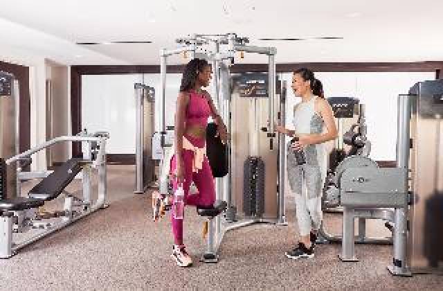 Desportos y Entretenimento