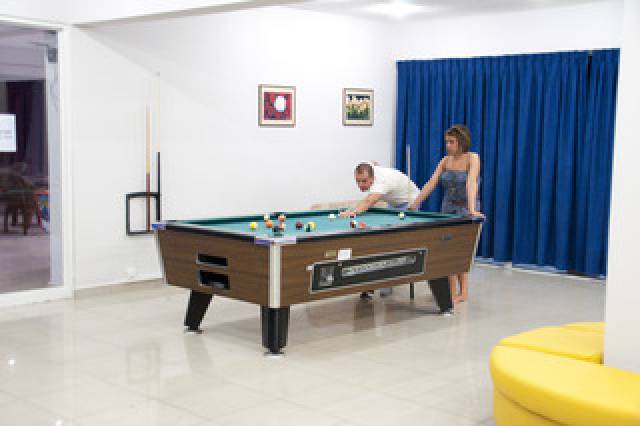 Desportos y Entretenimento