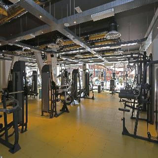 Desportos y Entretenimento