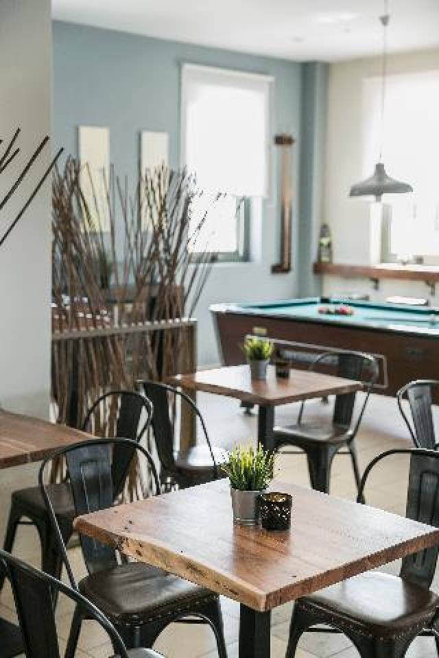 Bar