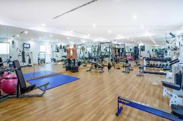 Desportos y Entretenimento