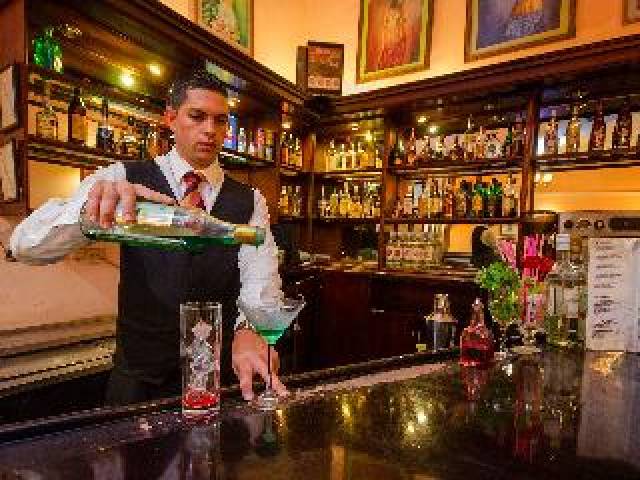Bar