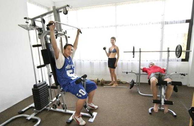 Desportos y Entretenimento