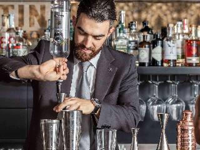 Bar