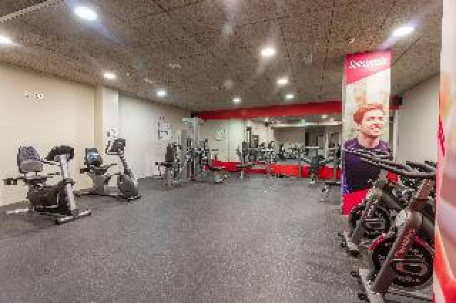 Desportos y Entretenimento