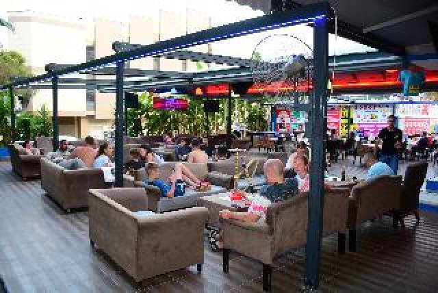 Bar