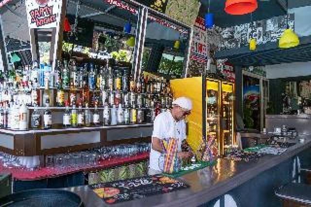 Bar