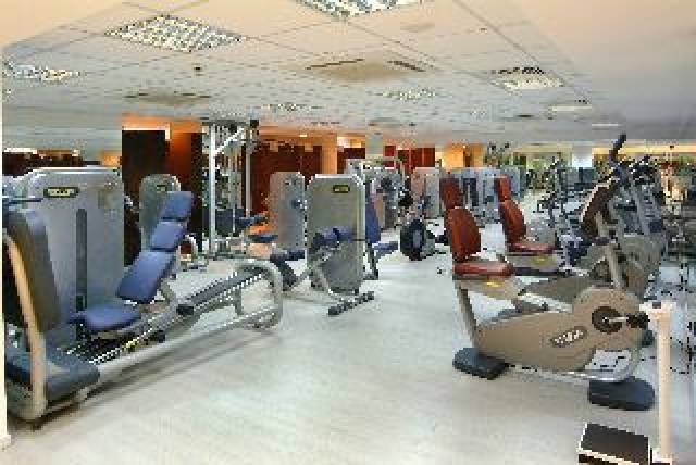 Desportos y Entretenimento