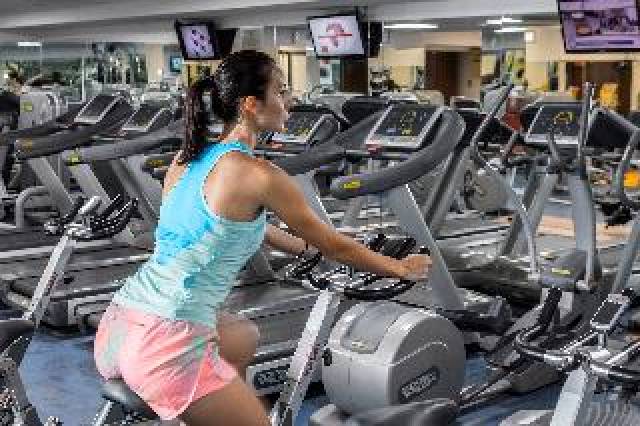 Desportos y Entretenimento