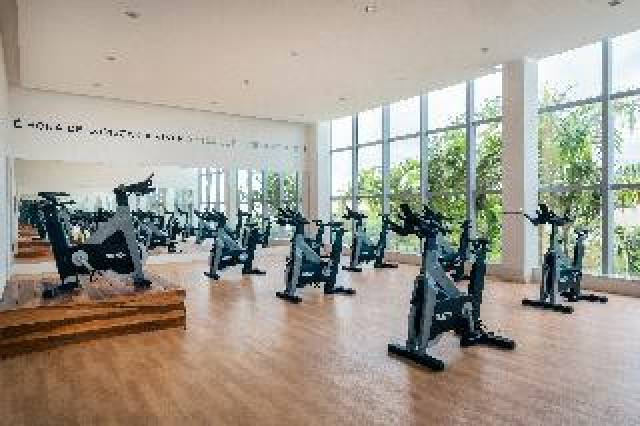Desportos y Entretenimento