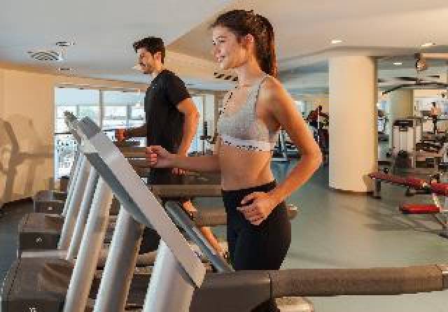 Desportos y Entretenimento