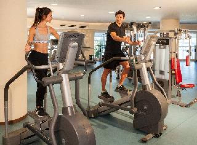 Desportos y Entretenimento