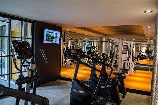 Desportos y Entretenimento