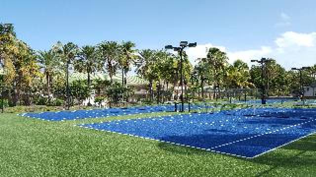 Desportos y Entretenimento
