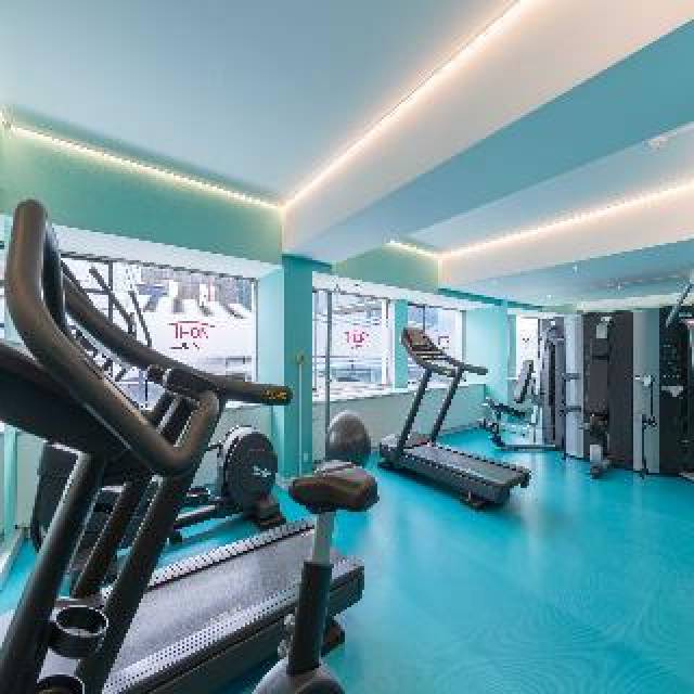 Desportos y Entretenimento
