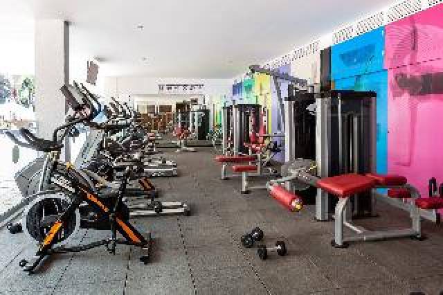 Desportos y Entretenimento
