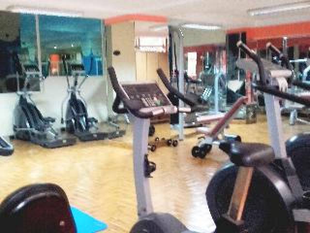 Desportos y Entretenimento