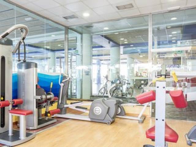 Desportos y Entretenimento