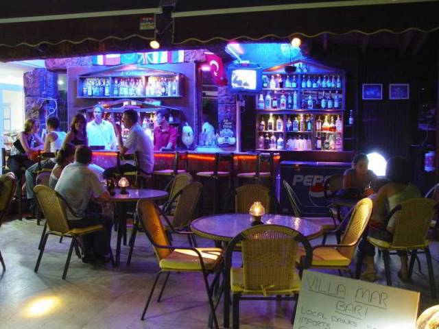Bar