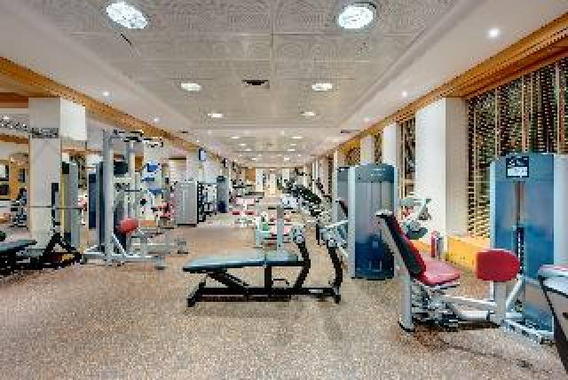 Desportos y Entretenimento