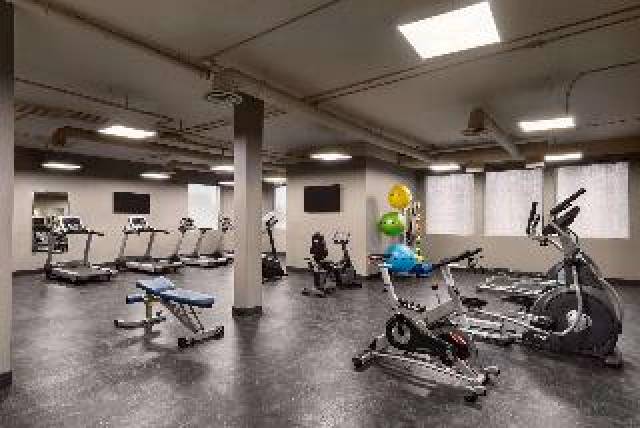 Desportos y Entretenimento