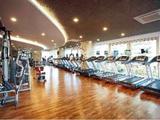 Desportos y Entretenimento