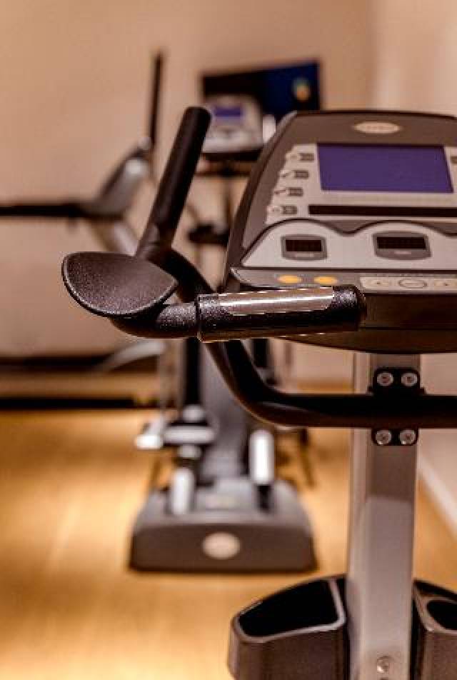 Desportos y Entretenimento