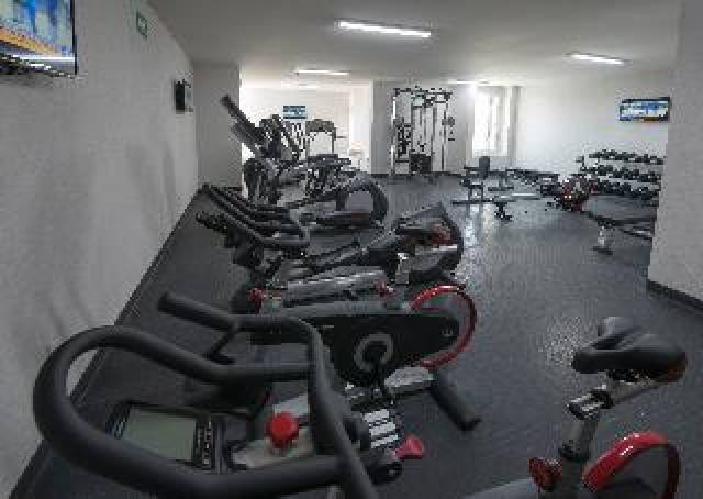 Desportos y Entretenimento