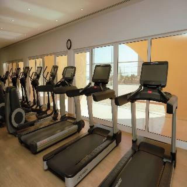 Desportos y Entretenimento