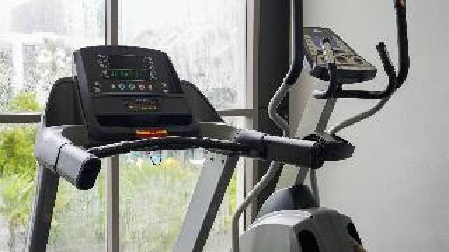 Desportos y Entretenimento