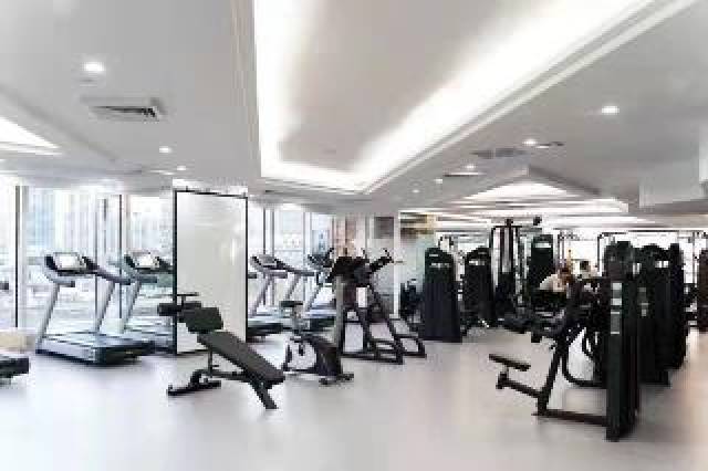 Desportos y Entretenimento