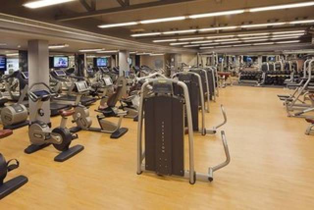 Desportos y Entretenimento
