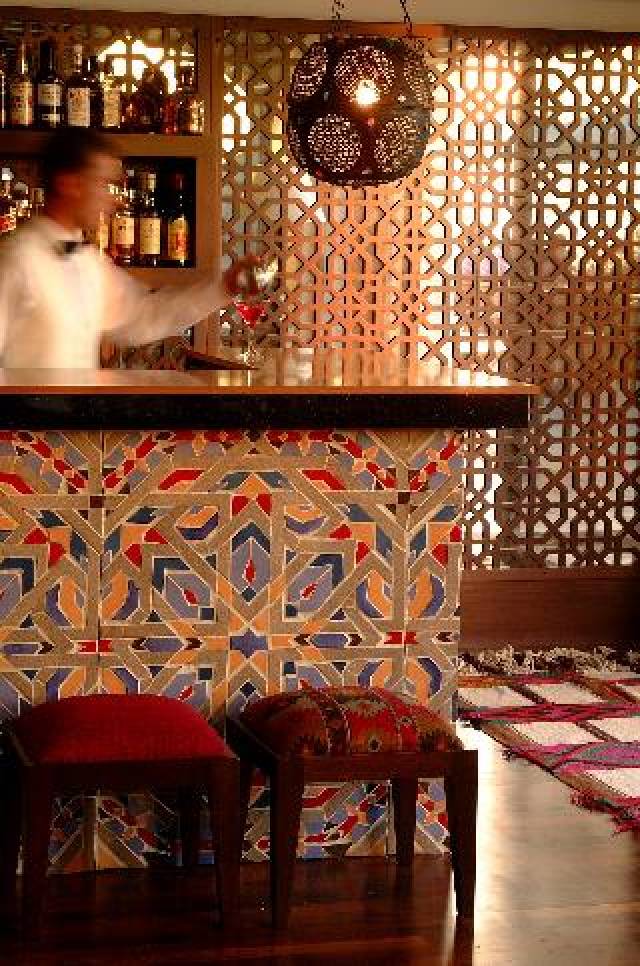 Bar