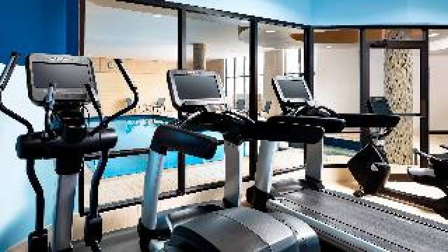 Desportos y Entretenimento