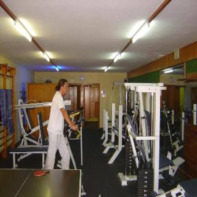 Desportos y Entretenimento
