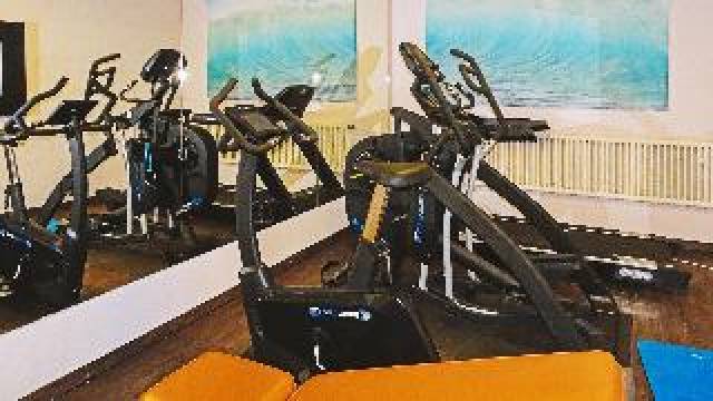 Desportos y Entretenimento