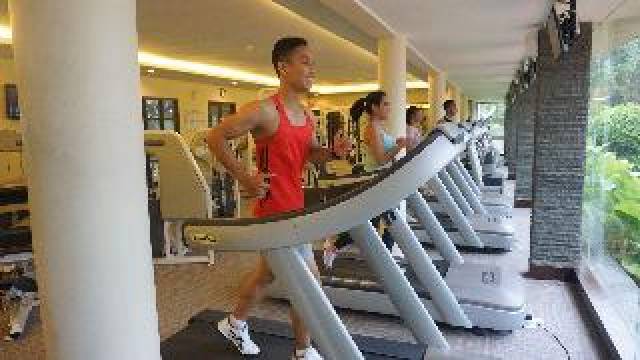 Desportos y Entretenimento