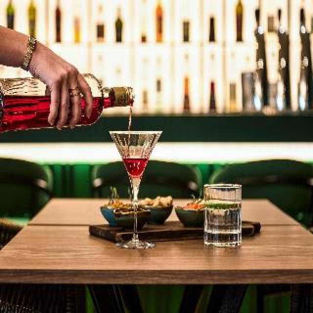 Bar