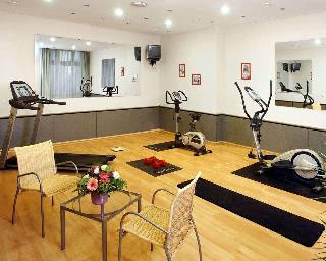 Desportos y Entretenimento
