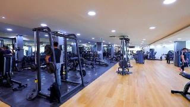 Desportos y Entretenimento