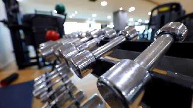 Desportos y Entretenimento